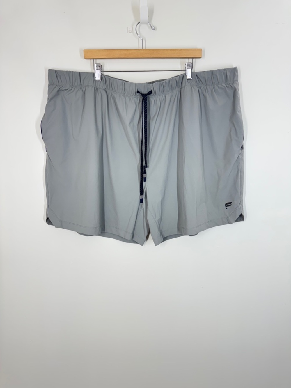Fabletics Men’s Gray Athletic Shorts Drawstring Waist Performance Sz 3XL Active